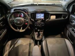 FIAT - STRADA - 2023/2024 - Branca - R$ 129.900,00