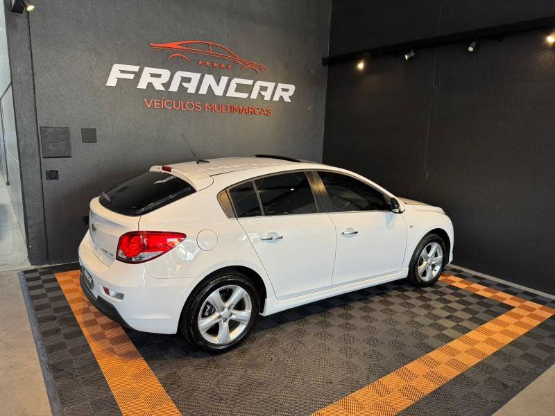 CHEVROLET - CRUZE - 2014/2014 - Branca - R$ 72.900,00