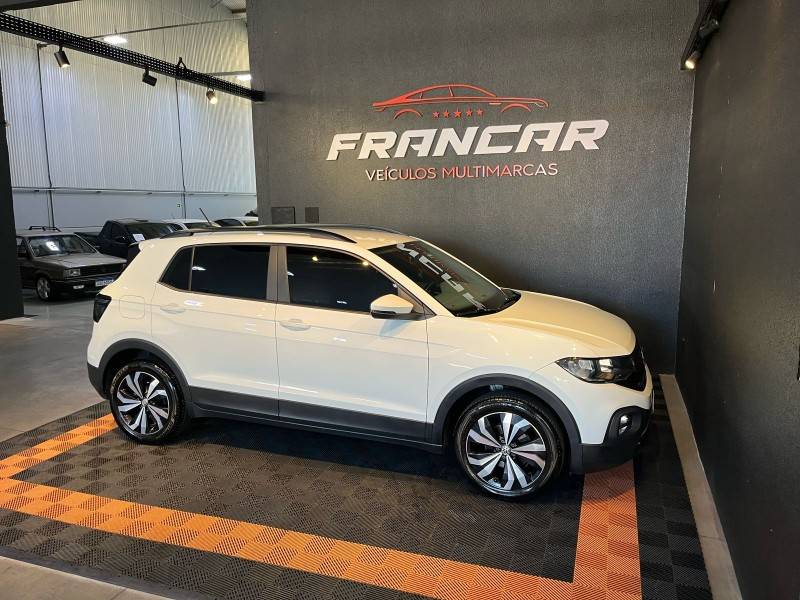 VOLKSWAGEN - T-CROSS - 2021/2021 - Branca - R$ 105.900,00