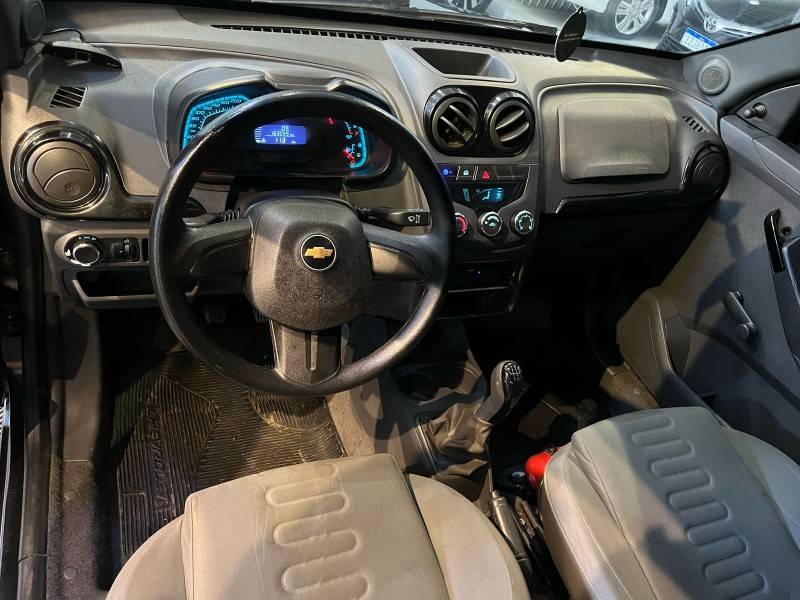 CHEVROLET - MONTANA - 2011/2012 - Preta - R$ 35.900,00