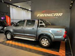 TOYOTA - HILUX - 2011/2012 - Prata - R$ 128.900,00