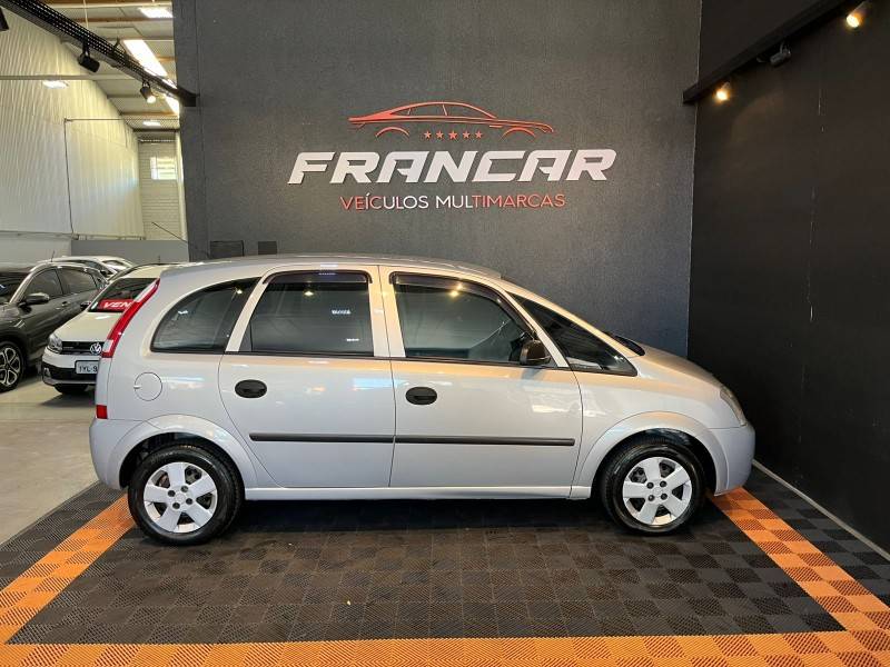 CHEVROLET - MERIVA - 2003/2003 - Prata - R$ 24.900,00