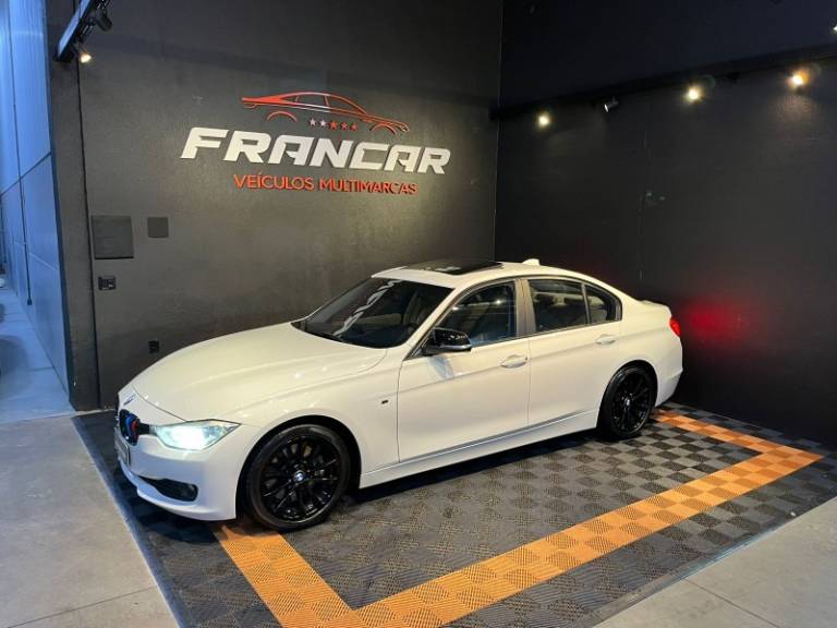 BMW - 328I - 2013/2013 - Branca - R$ 109.900,00