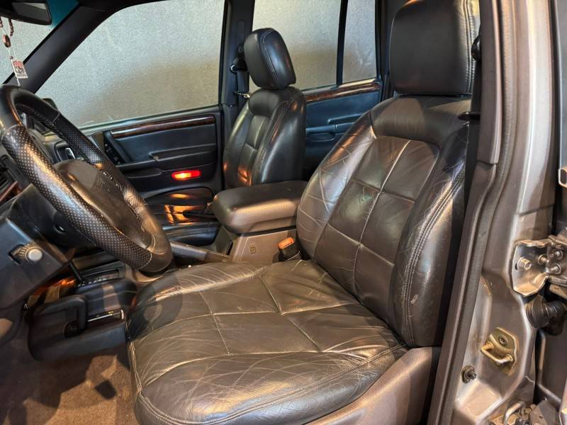 JEEP - GRAND CHEROKEE - 1997/1997 - Prata - R$ 45.900,00