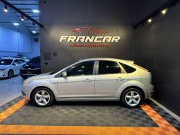 FORD - FOCUS - 2011/2012 - Prata - R$ 45.900,00