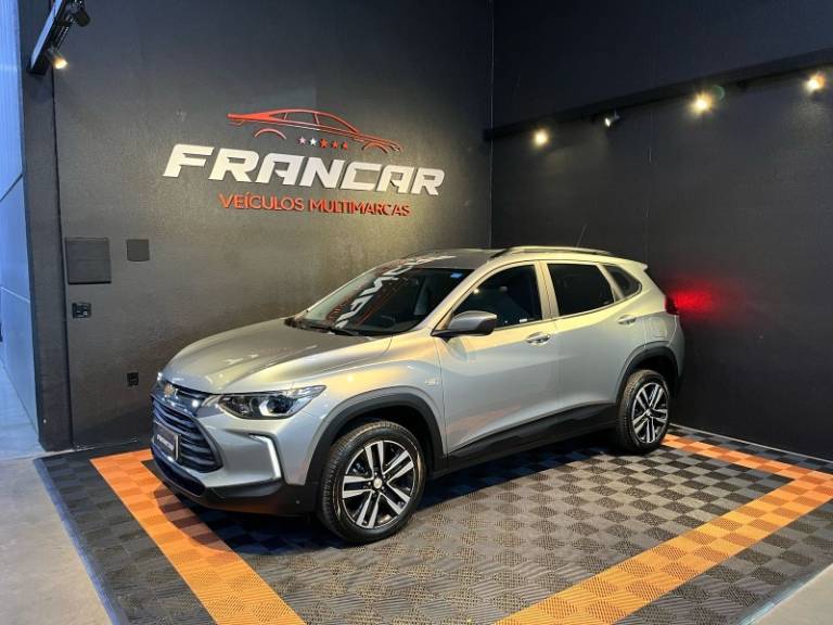 CHEVROLET - TRACKER - 2023/2024 - Prata - R$ 116.900,00