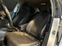 VOLKSWAGEN - JETTA - 2012/2012 - Branca - R$ 63.900,00