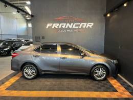 TOYOTA - COROLLA - 2016/2017 - Cinza - R$ 93.900,00