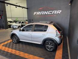 RENAULT - SANDERO - 2012/2012 - Prata - R$ 41.900,00