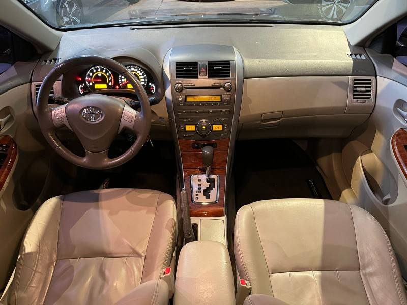 TOYOTA - COROLLA - 2008/2009 - Cinza - R$ 59.900,00