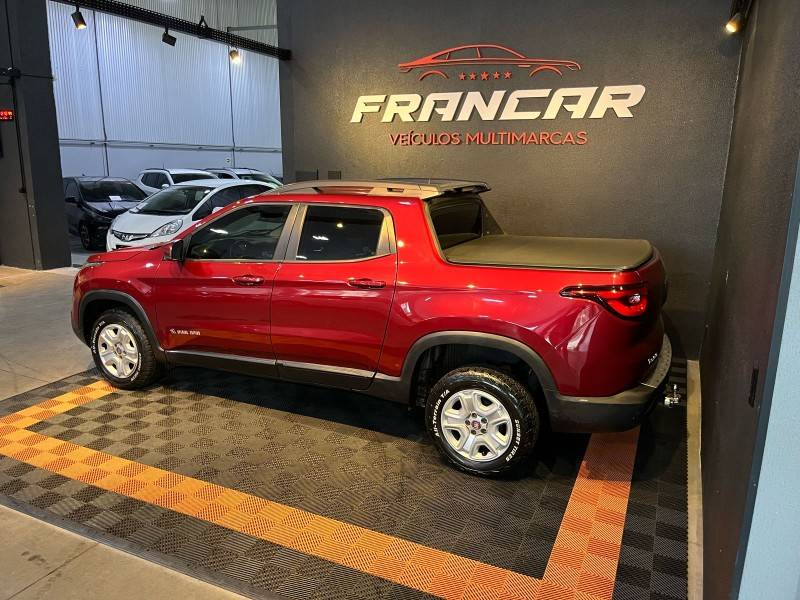 FIAT - TORO - 2016/2017 - Vermelha - R$ 85.900,00