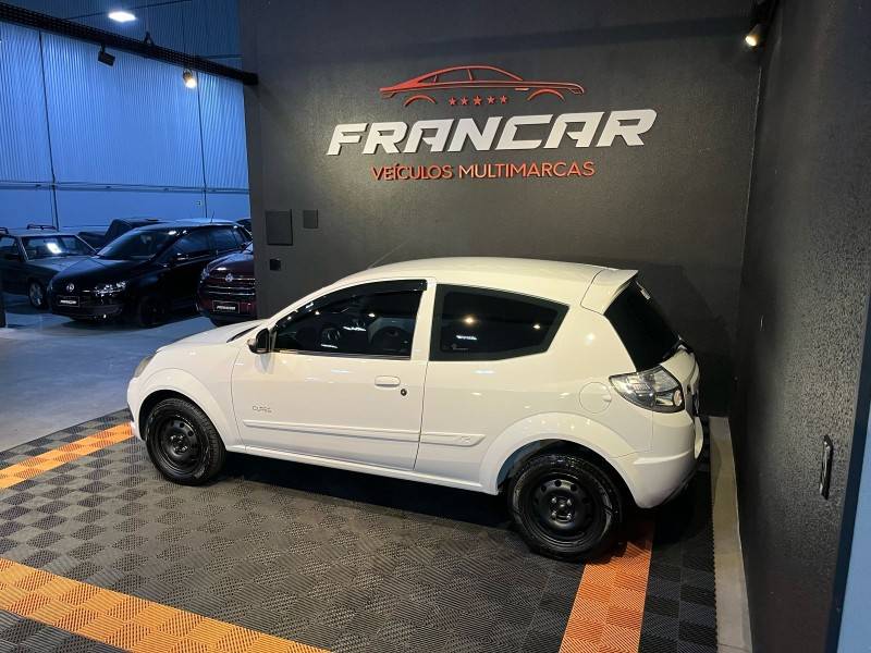FORD - KA - 2013/2013 - Branca - R$ 33.000,00