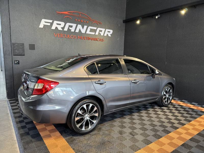 HONDA - CIVIC - 2015/2015 - Cinza - R$ 79.900,00