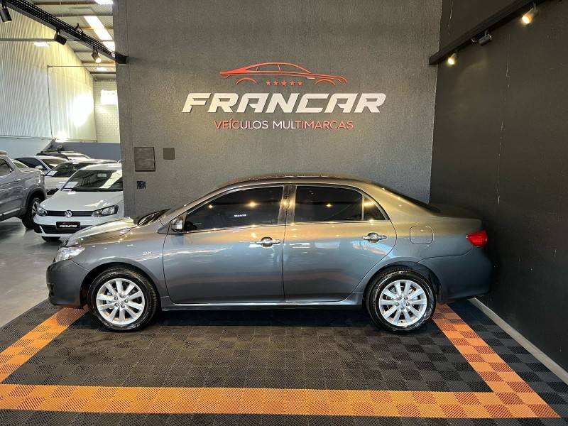 TOYOTA - COROLLA - 2008/2009 - Cinza - R$ 59.900,00