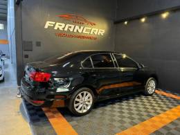 VOLKSWAGEN - JETTA - 2012/2012 - Preta - R$ 61.900,00