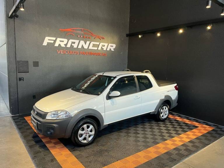 FIAT - STRADA - 2018/2019 - Branca - R$ 80.900,00