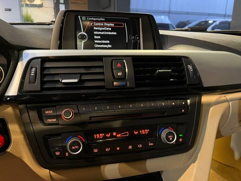 BMW - 328I - 2013/2013 - Branca - R$ 109.900,00