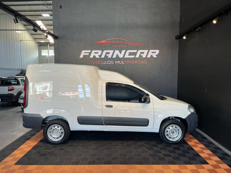 FIAT - FIORINO - 2020/2021 - Branca - R$ 83.900,00