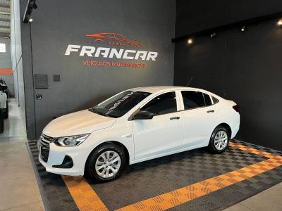 CHEVROLET - ONIX - 2020/2020 - Branca - R$ 69.900,00