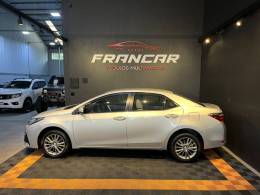 TOYOTA - COROLLA - 2017/2018 - Prata - R$ 92.900,00