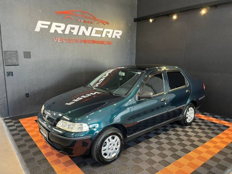 FIAT - SIENA - 2003/2004 - Verde - R$ 18.900,00