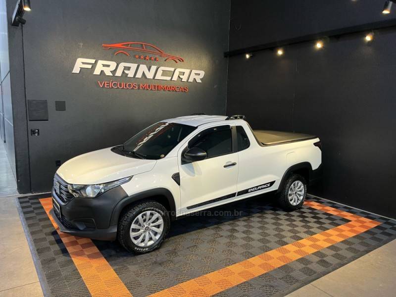 FIAT - STRADA - 2021/2022 - Branca - R$ 76.900,00