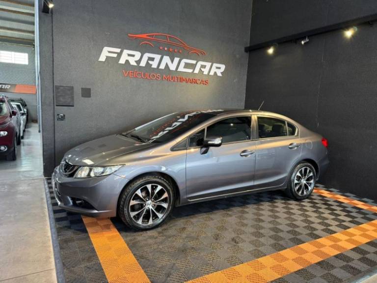 HONDA - CIVIC - 2015/2015 - Cinza - R$ 79.900,00