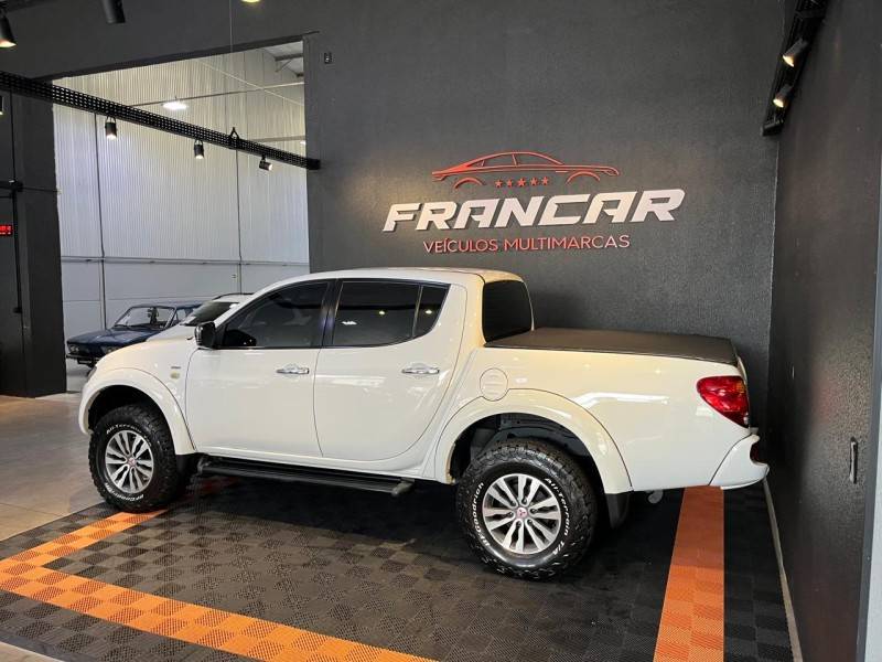 MITSUBISHI - L200 TRITON - 2012/2012 - Branca - R$ 129.900,00