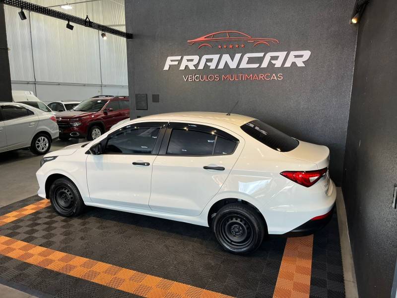 FIAT - CRONOS - 2023/2023 - Branca - R$ 64.900,00