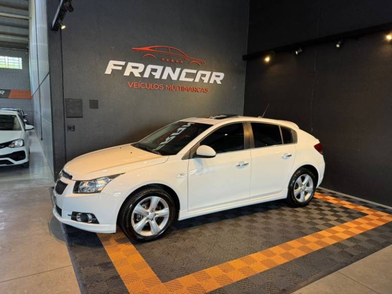 CHEVROLET - CRUZE - 2014/2014 - Branca - R$ 72.900,00