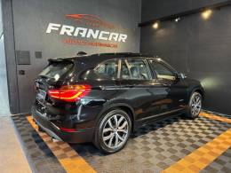 BMW - X1 - 2015/2016 - Preta - R$ 121.900,00