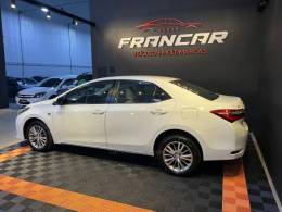 TOYOTA - COROLLA - 2015/2016 - Branca - R$ 89.900,00