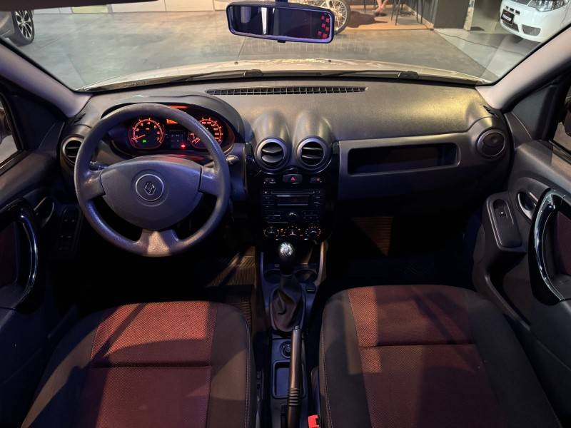 RENAULT - SANDERO - 2012/2012 - Prata - R$ 41.900,00