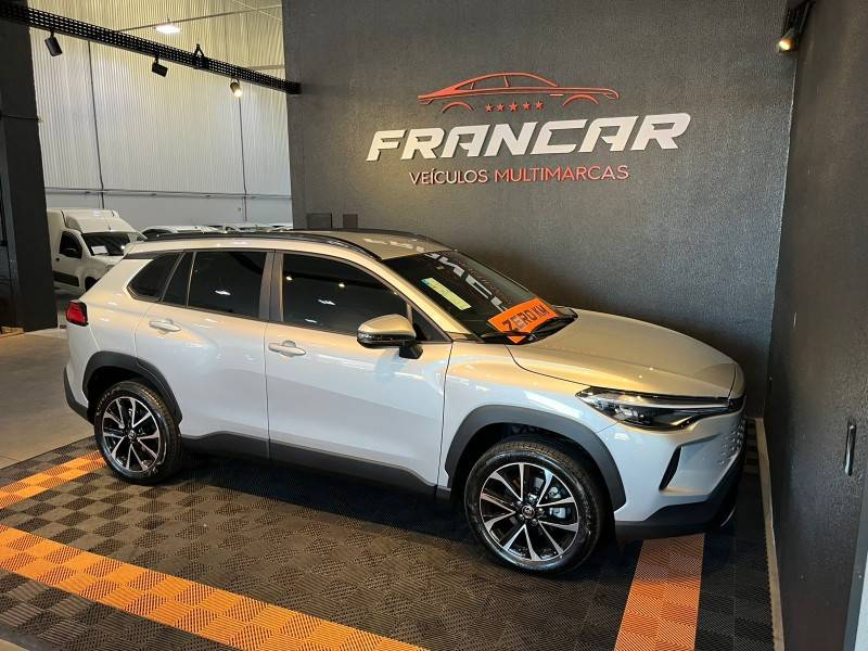 TOYOTA - COROLLA - 2025/2026 - Prata - R$ 188.000,00