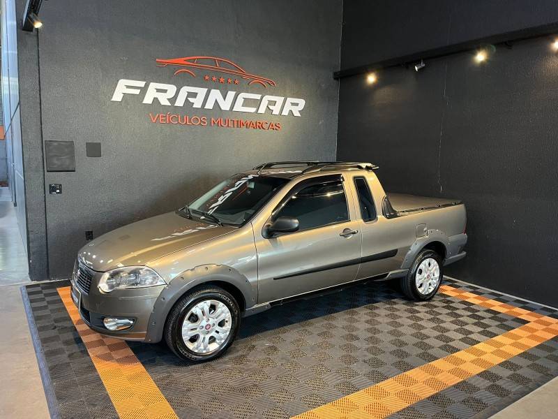 FIAT - STRADA - 2011/2011 - Cinza - R$ 46.900,00