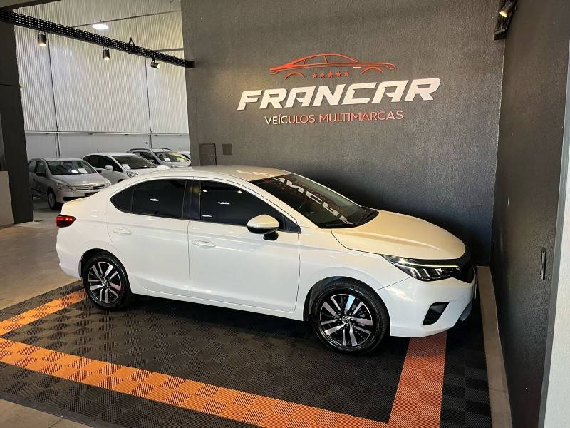 HONDA - CITY - 2023/2024 - Branca - R$ 116.900,00