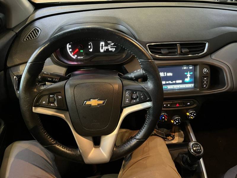 CHEVROLET - ONIX - 2018/2019 - Prata - R$ 72.900,00