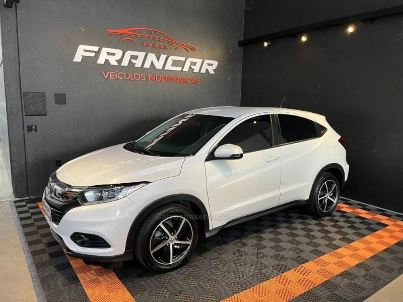 HONDA - HR-V - 2018/2019 - Branca - R$ 107.900,00