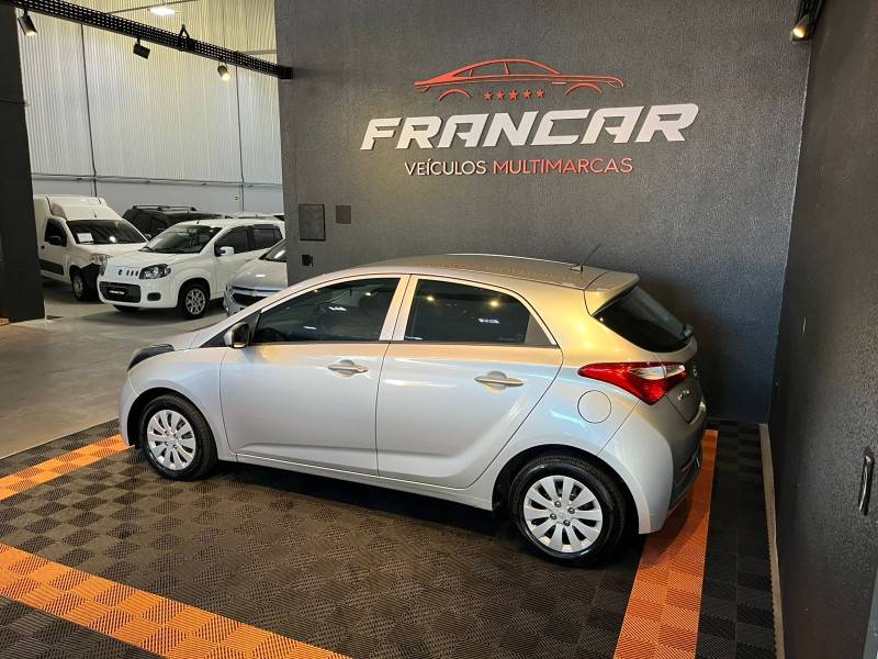 HYUNDAI - HB20 - 2013/2013 - Prata - R$ 39.900,00