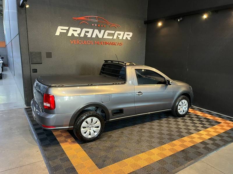 VOLKSWAGEN - SAVEIRO - 2017/2018 - Cinza - R$ 61.900,00