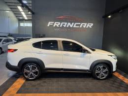 FIAT - FASTBACK - 2023/2024 - Branca - R$ 127.900,00
