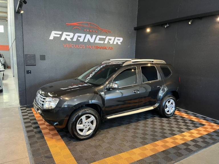 RENAULT - DUSTER - 2012/2013 - Preta - R$ 54.900,00