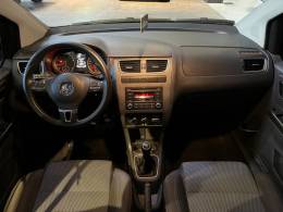 VOLKSWAGEN - FOX - 2012/2013 - Preta - R$ 43.900,00