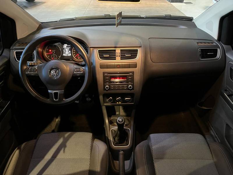 VOLKSWAGEN - FOX - 2012/2013 - Preta - R$ 43.900,00
