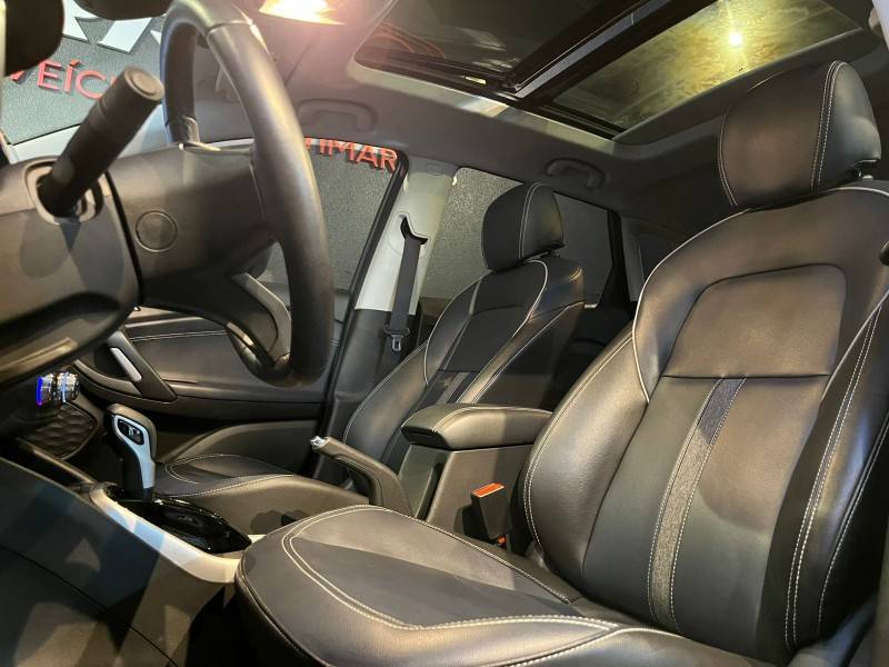 CHEVROLET - TRACKER - 2023/2024 - Prata - R$ 127.900,00