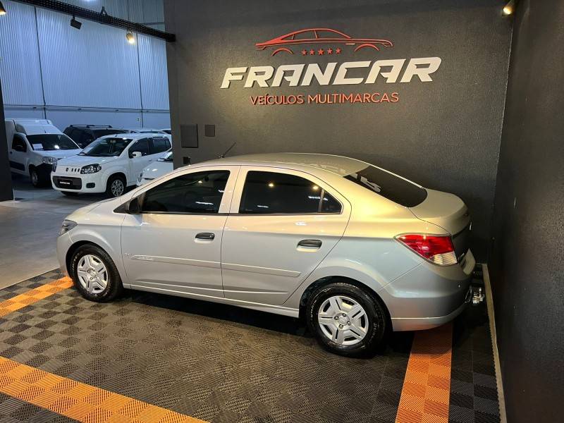 CHEVROLET - PRISMA - 2017/2018 - Prata - R$ 52.900,00