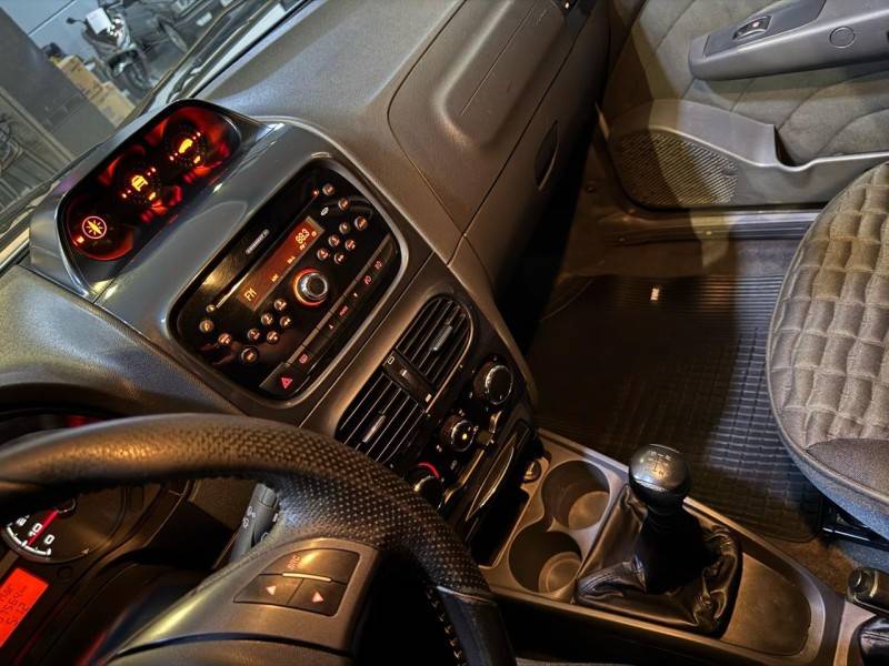 FIAT - PALIO - 2019/2019 - Prata - R$ 59.900,00