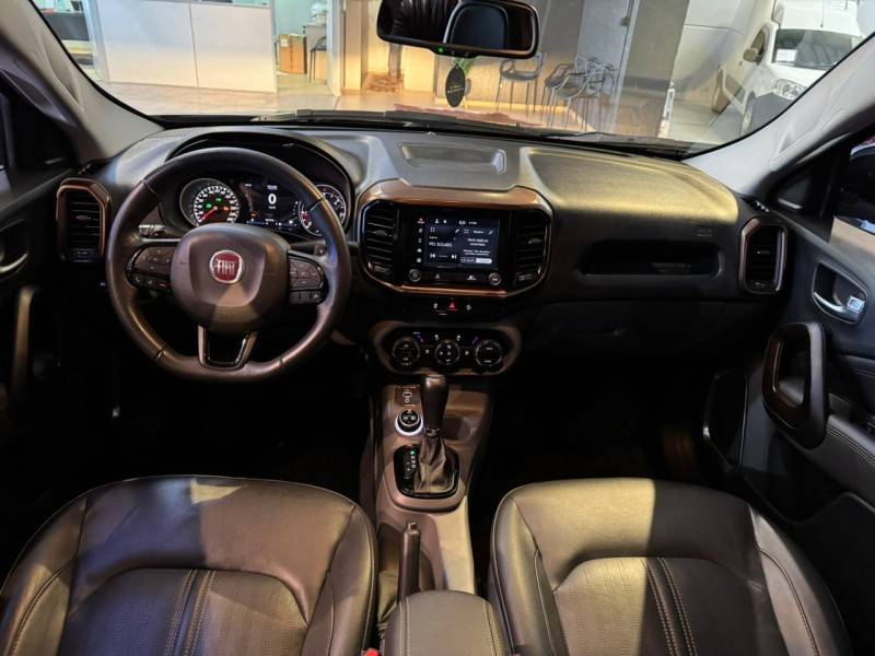 FIAT - TORO - 2020/2021 - Preta - R$ 122.900,00