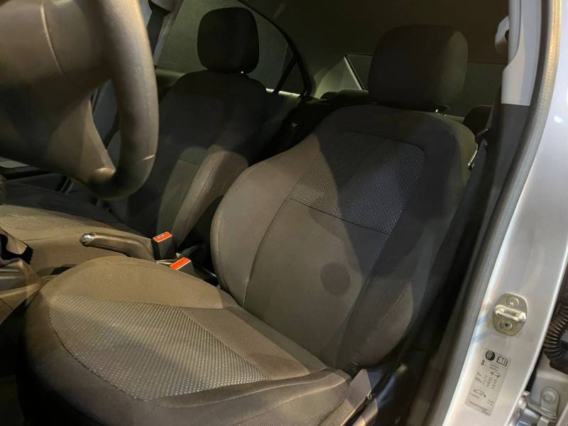 CHEVROLET - PRISMA - 2017/2018 - Prata - R$ 52.900,00
