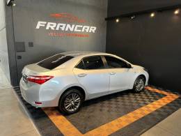 TOYOTA - COROLLA - 2015/2016 - Prata - R$ 92.900,00